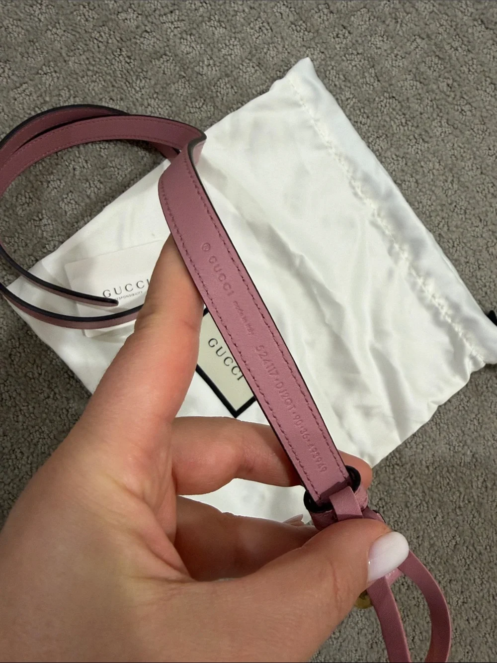 Gucci Rose Pink Leather Double G Belt authentic worn 1 time size 90 beauty
